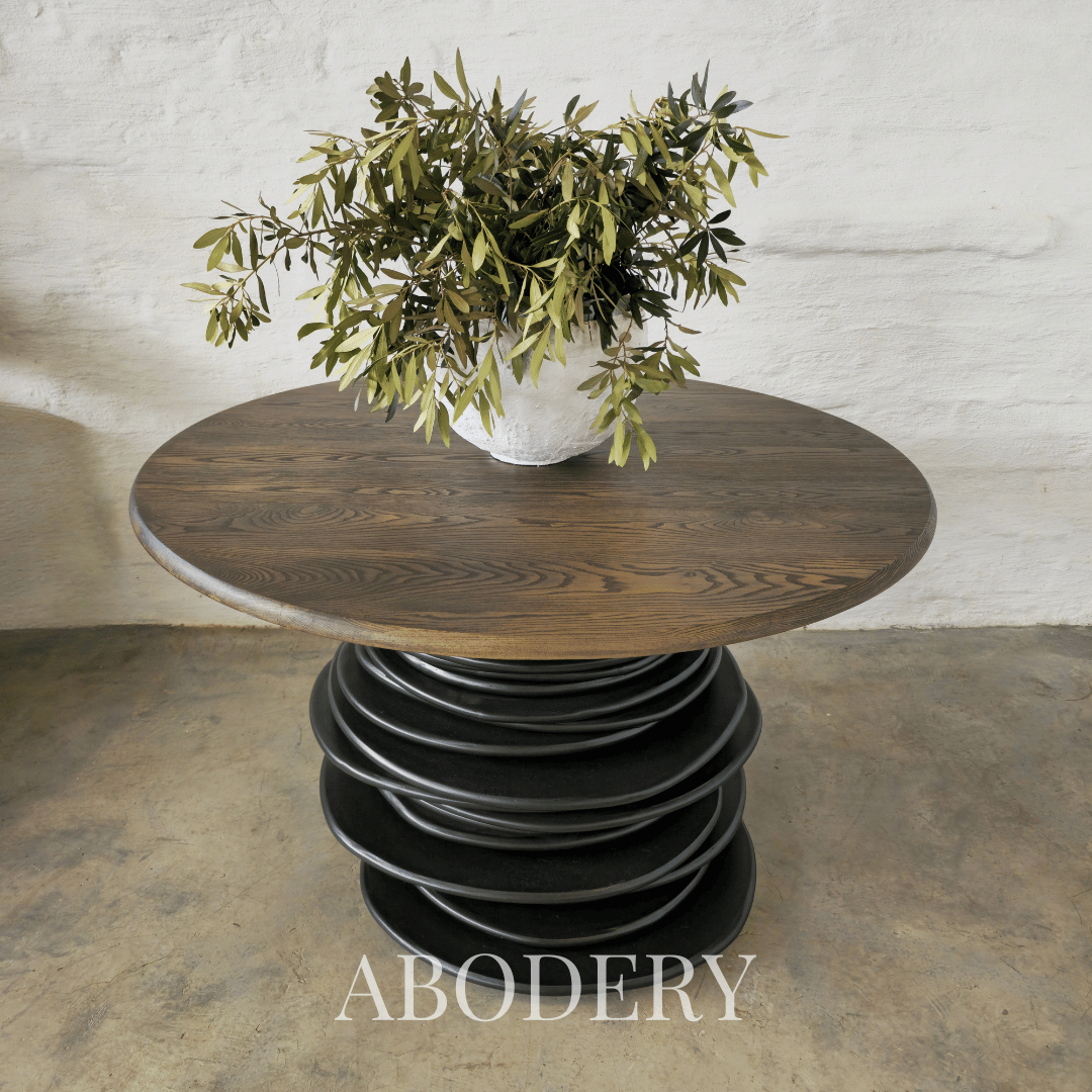 Le Plateau Entrance Table - Image 3