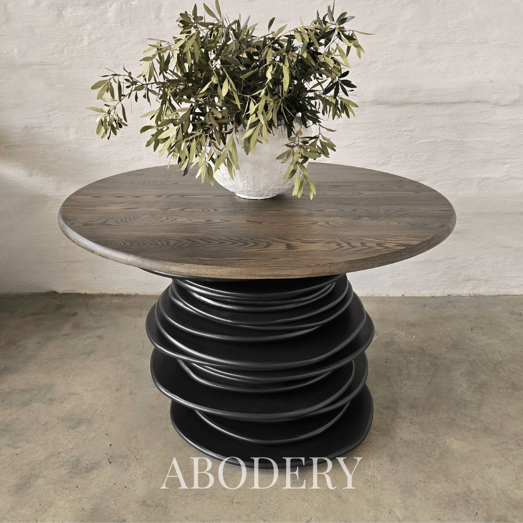 Le Plateau Entrance Table - Image 5