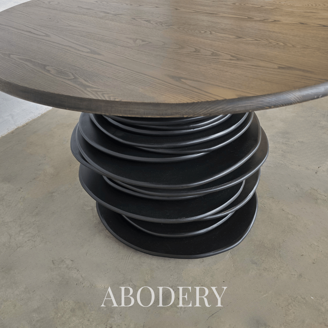 Le Plateau Entrance Table - Image 6